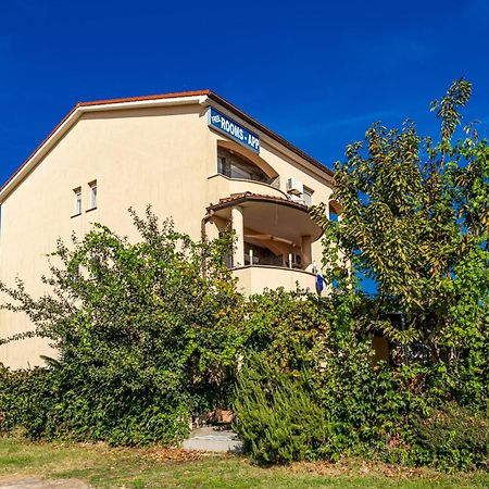 Apartments Mijic Медулин Екстериор снимка